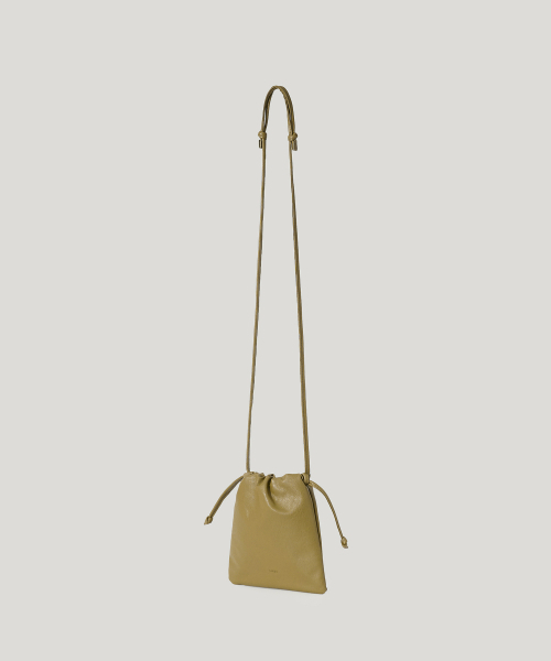OVHEE（オヴェイ）の「ヌアミニクロスバッグ Nua Mini Cross Bag（メッセンジャーバッグ・レディース・オリーブ/アイボリー・FREE）」の15枚目の写真