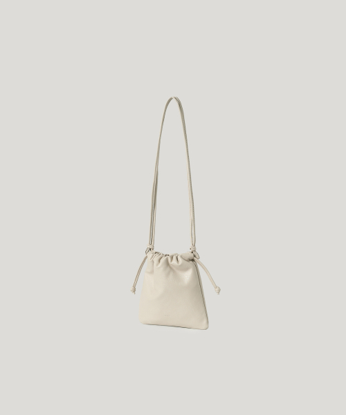 OVHEE（オヴェイ）の「ヌアミニクロスバッグ Nua Mini Cross Bag（メッセンジャーバッグ・レディース・オリーブ/アイボリー・FREE）」の22枚目の写真