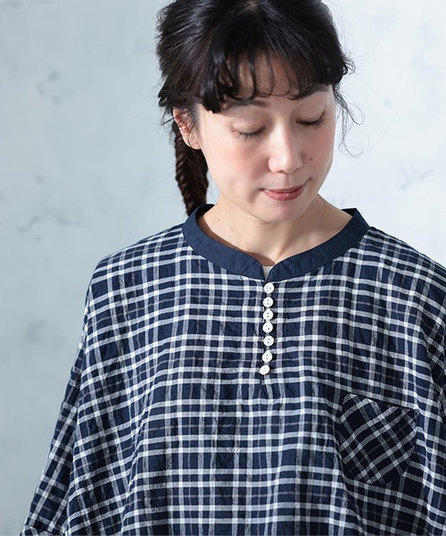 soulberry（ソウルベリー）の「風待ちチェックのプルオーバー（シャツ/ブラウス・レディース・ネイビー・5L/4L/3L/LL/L/M）」の4枚目の写真
