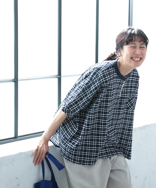 soulberry（ソウルベリー）の「風待ちチェックのプルオーバー（シャツ/ブラウス・レディース・ネイビー・5L/4L/3L/LL/L/M）」の9枚目の写真