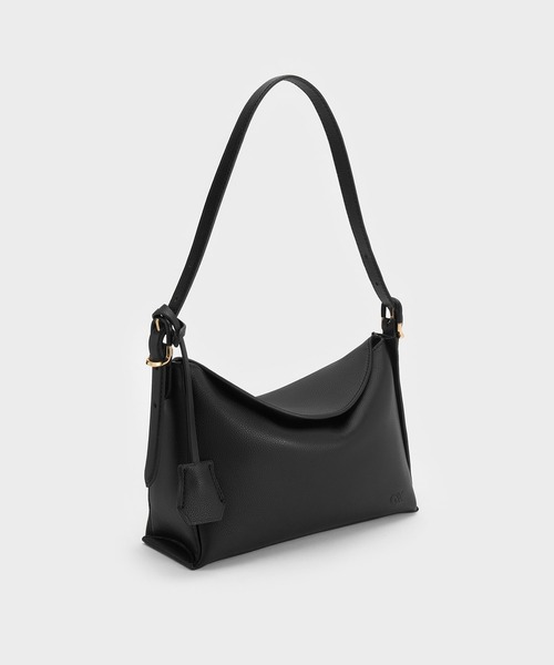 CHARLES & KEITH(チャールズ & キース)の「【本革】レザー トップフラップ ホーボーバッグ(ショルダーバッグ・レディース・ブラック・S)」の6枚目の写真