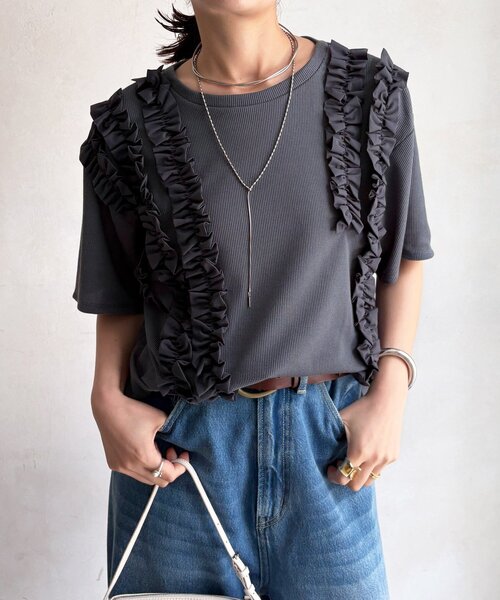 DouDou(ドゥドゥ)の「【WEB限定】ランダムフリルワッフル半袖トップス(Tシャツ/カットソー・レディース・ブラック/オフホワイト/ピンク/チャコールグレー・FREE)」の3枚目の写真