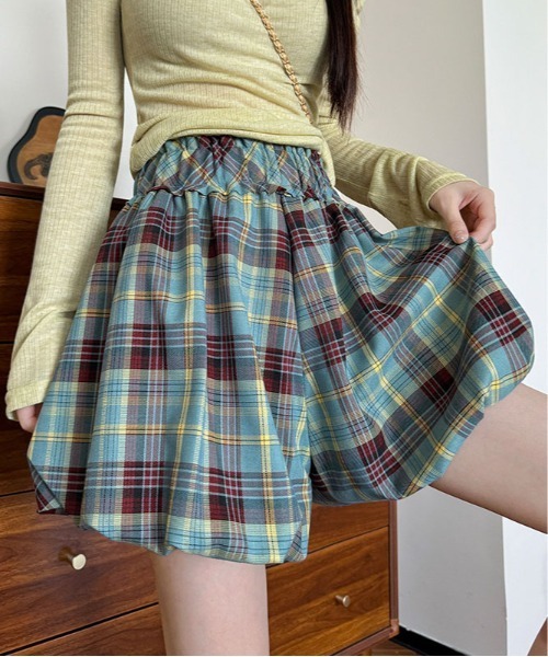 ＆soiree（アンドソワレ）の「タータンチェック柄バルーンショートパンツ（その他パンツ・レディース・グリーン・SMALL/MEDIUM/LARGE/X-LARGE）」の3枚目の写真