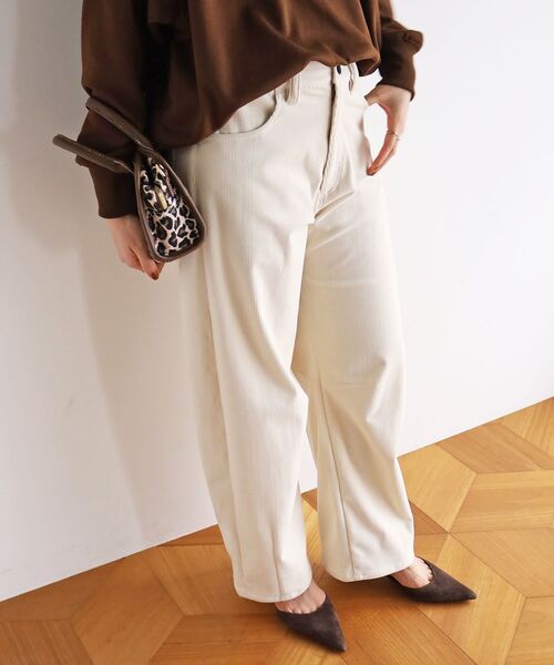 le.coeur blanc（ルクールブラン）の「コーデュロイカーブパンツ（その他パンツ・レディース・ネイビー/オフホワイト・38/36）」の22枚目の写真