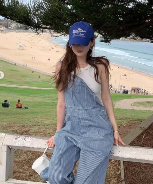 FAVORITO(ファヴォリート)の「ストライプ柄サロペット(サロペット/オーバーオール・レディース・ブルー・F)」の6枚目の写真