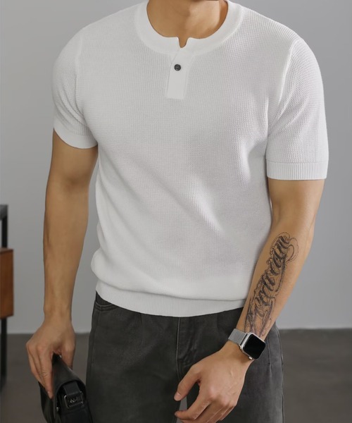FreeZone(フリーゾーン)の「ワッフル編みヘンリーネック半袖サマーニット/メンズ(Tシャツ/カットソー・メンズ・グレー/ブラック/ホワイト・F)」の1枚目の写真