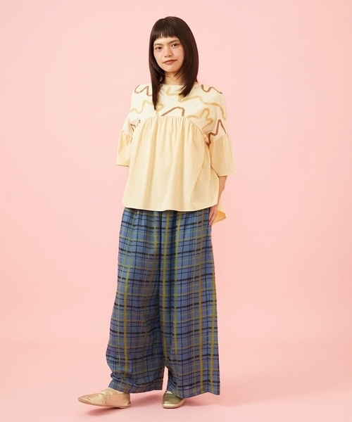 Jocomomola(ホコモモラ)の「Trazo チェック柄刺繍ワイドパンツ(その他パンツ・レディース・パープル/ブルー・40)」の10枚目の写真