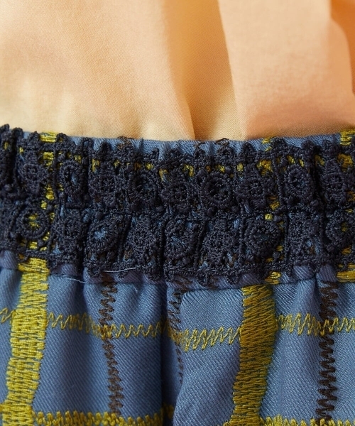 Jocomomola(ホコモモラ)の「Trazo チェック柄刺繍ワイドパンツ(その他パンツ・レディース・パープル/ブルー・40)」の12枚目の写真