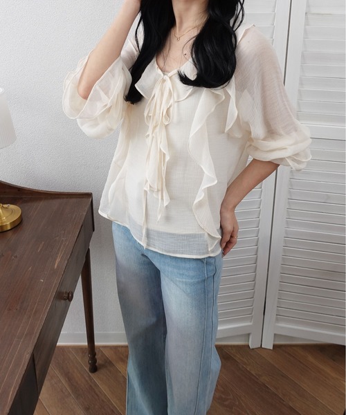 unnu(ユヌ)の「ラッフルフリル シアーブラウス(シャツ/ブラウス・レディース・ブラウン/ホワイト・F)」の16枚目の写真
