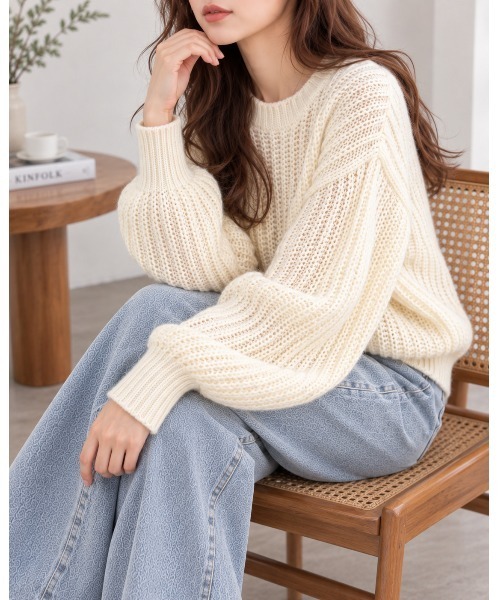 FAZVY(ファズビー)の「バランス上手な ショート丈ボリューム袖ニット(ニット/セーター・レディース・ブラック/ブラウン/ホワイト/ピンク・FREE)」の16枚目の写真
