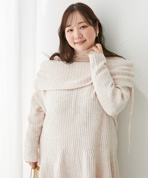SMILE LAND(スマイルランド)の「<大きいサイズ>【らめちゃんコラボ】2Wayドロストニットワンピース(ワンピース・レディース・ピンクベージュ/グレー・4L/3L/LL/L/5L)」の3枚目の写真