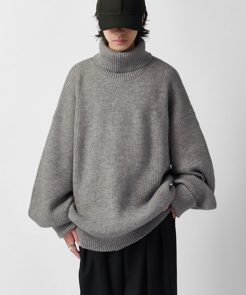 Lui's(ルイス)の「【Neucon】OVERTOP LOOSE TURTLENECK KNIT / 畦編みオーバートップルーズタートルネックニット(ニット/セーター・メンズ・ブラウン/ブラック/ネイビー/グレー・2/1)」の2枚目の写真