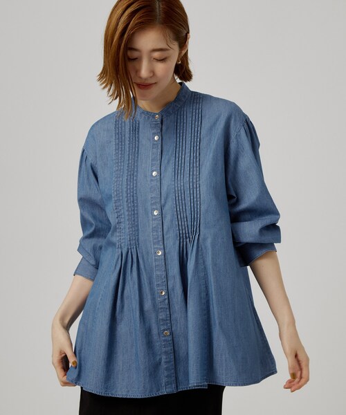 grove(グローブ)の「軽やかなデニムで、女性らしく ピンタックデニムダンガリーブラウス(シャツ/ブラウス・レディース・ネイビー/ブルー系その他・01/02/03/04/05)」の3枚目の写真