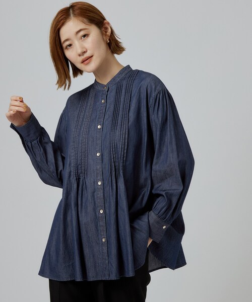 grove(グローブ)の「軽やかなデニムで、女性らしく ピンタックデニムダンガリーブラウス(シャツ/ブラウス・レディース・ネイビー/ブルー系その他・01/02/03/04/05)」の7枚目の写真