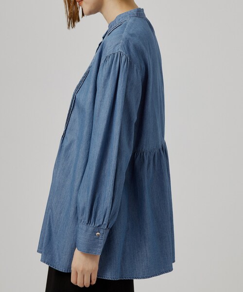 grove(グローブ)の「軽やかなデニムで、女性らしく ピンタックデニムダンガリーブラウス(シャツ/ブラウス・レディース・ネイビー/ブルー系その他・01/02/03/04/05)」の12枚目の写真