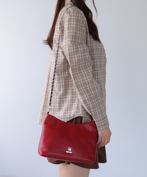 MARY QUANT（マリークワント）の「ロゴメタルチェーン ショルダー（ショルダーバッグ・レディース・ブラック/ボルドー/ブラウン・FREE）」の5枚目の写真