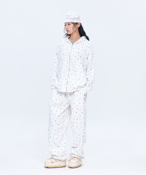 DAUSPICE(ディーオスピス)の「(DUC) ワッフル リラックス ジップアップフーディ&パンツ フラワーセットアップ(パーカー・レディース・アイボリー・FREE)」の1枚目の写真