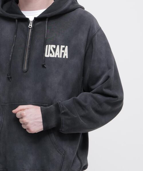 AVIREX（アヴィレックス）の「FADED USAFA HALF ZIP HOODIE / フェード ユーエスエアフォース ハーフジップ フーディ / AVIREX / アヴィレックス（パーカー・メンズ・チャコールグレー/ネイビー・L/M/XL/2XL）」の13枚目の写真