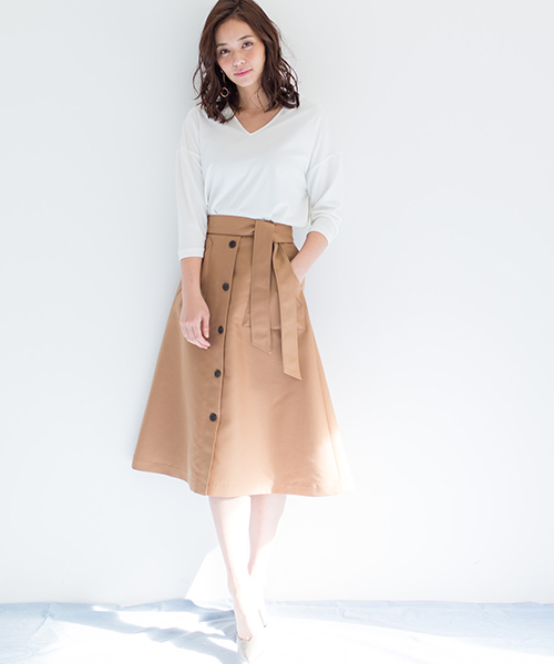 STUDIOUS（ステュディオス）の「Vネックスリットカットソー（Tシャツ/カットソー・レディース・ホワイト/ライトグレー/ピンク/ベージュ・FREE）」の6枚目の写真