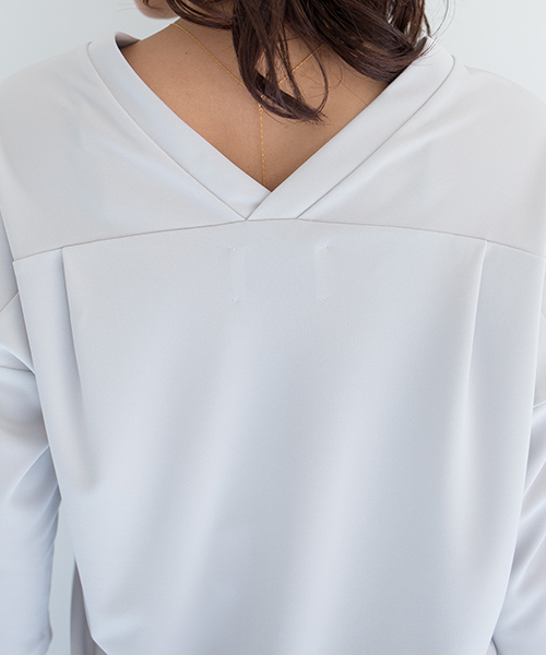 STUDIOUS（ステュディオス）の「Vネックスリットカットソー（Tシャツ/カットソー・レディース・ホワイト/ライトグレー/ピンク/ベージュ・FREE）」の14枚目の写真