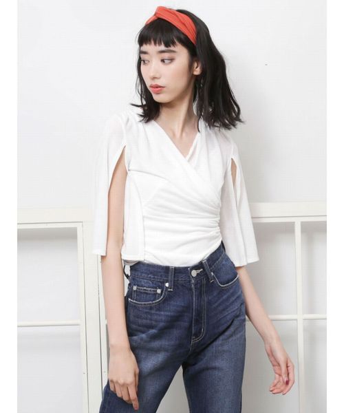 EMODA(エモダ)の「クロスフィットTシャツ(Tシャツ/カットソー・レディース・ホワイト/ブラック/イエロー/ピンク・FREE)」の2枚目の写真