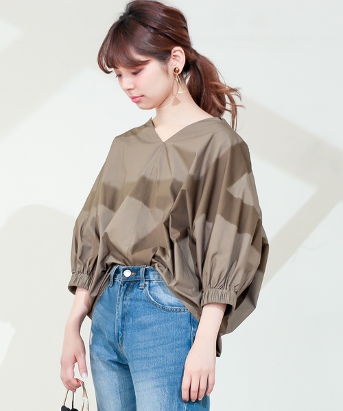 natural couture（ナチュラルクチュール）の「袖口ゴムドルマンスキッパー（シャツ/ブラウス・レディース・カーキ/アイボリー/その他・FREE）」の8枚目の写真