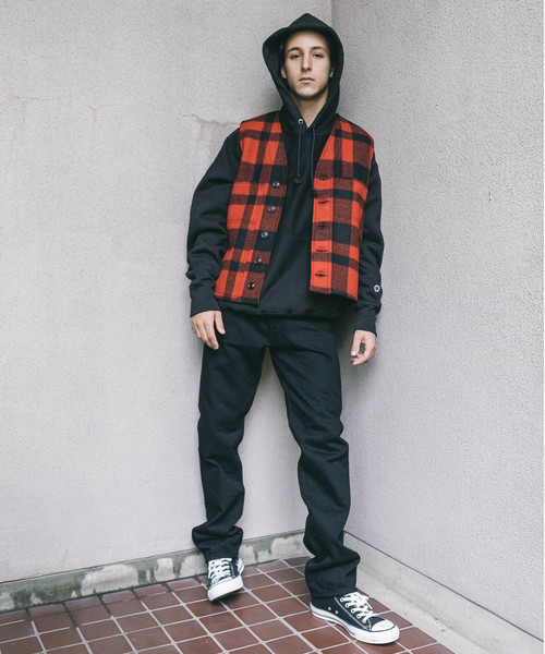 FILSON(フィルソン)の「FILSON / フィルソン マッキーノ ウール ベスト MACKINAW WOOL BEST(ベスト・メンズ・ネイビー/レッド/チャコール・S/M/L)」の6枚目の写真