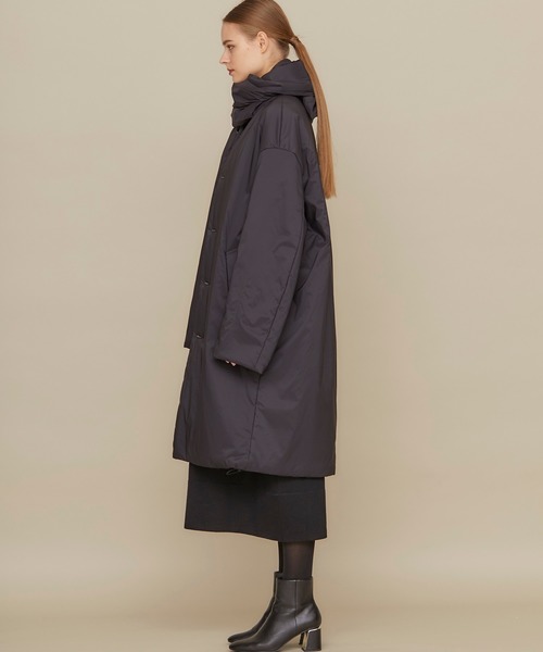 soe（ソーイ）の「【soe(ソーイ)】Primaloft Muffler Coat　プリマロフトマフラーコート（ダウンジャケット/コート・レディース・ブラック/ベージュ・2）」の10枚目の写真