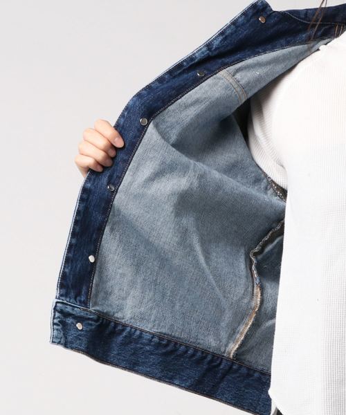 Calvin Klein Jeans(カルヴァンクラインジーンズ)の「ワン ポケット トラッカー デニム ジャケット(デニムジャケット・レディース・ブルー・L/M/S/XS)」の2枚目の写真