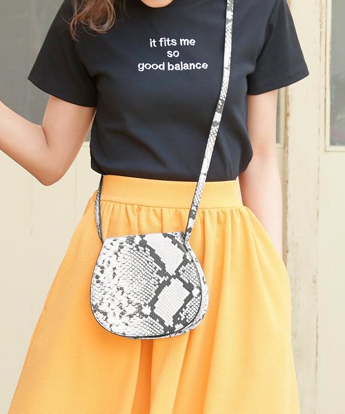 KOBE LETTUCE（コウベレタス）の「サークルポシェット（ショルダーバッグ・レディース・ブラック/オフホワイト/オレンジ/グリーン/パイソン・FREE）」の5枚目の写真