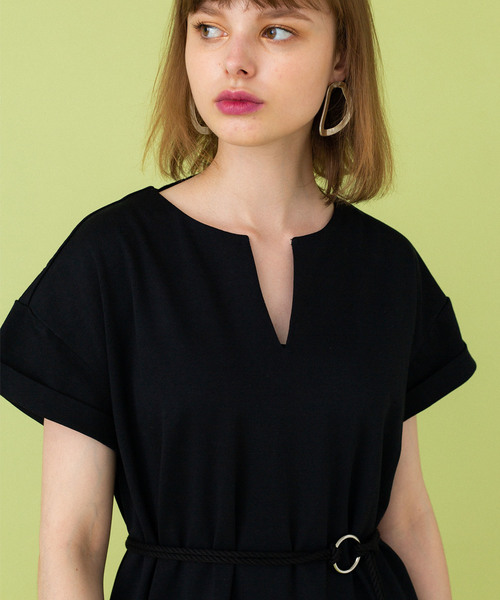 UNITED TOKYO（ユナイテッドトウキョウ）の「スキッパーマキシワンピース（ワンピース・レディース・ブラック/ベージュ/ブラウン・1）」の4枚目の写真