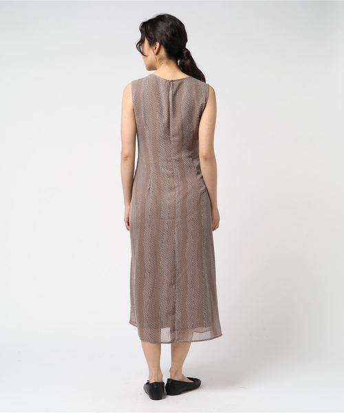 A/C DESIGN BY ALPHA CUBIC(エーシーデザインバイアルファキュービック)の「※TVで紹介されました※【WASHABLEシリーズ】ウエストリボンワンピース(ワンピース・レディース・ベージュ/ネイビー/ブラック・11号/9号)」の4枚目の写真