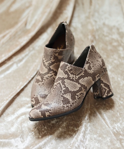 SESTO�i�Z�X�g�j�́u�^�����N���R�̃t���A�q�[���u�[�e�B�[�X�N�G�A�g�D�V���[�g�u�[�c�i�u�[�c�j�v�b�p�C�\��