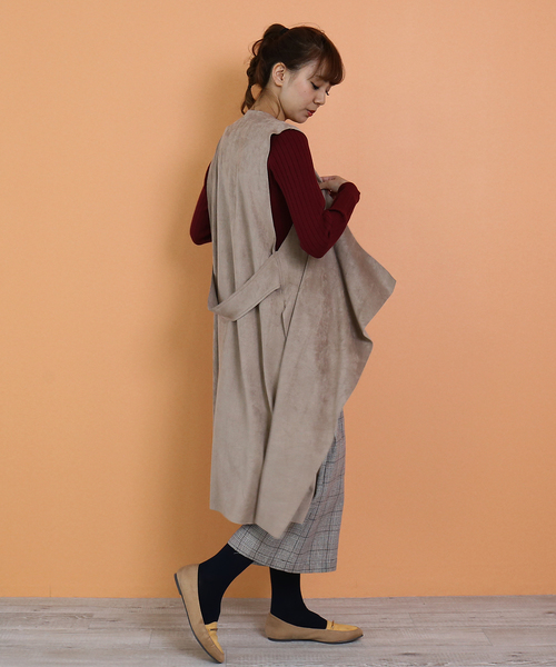 MARLENE JOBERT（マルレーヌ　ジョベル）の「フェイクスウェードロングジレ（その他アウター・レディース・ベージュ/モカ・M）」の7枚目の写真