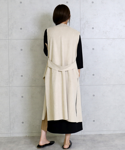 MARLENE JOBERT（マルレーヌ　ジョベル）の「フェイクスウェードロングジレ（その他アウター・レディース・ベージュ/モカ・M）」の10枚目の写真