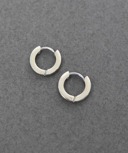 lily of the valley（リリーオブザバレイ）の「ステンレス製シンプル小ぶりフープピアス（ピアス（両耳用）・レディース・ゴールド/シルバー/ブラック・FREE）」の5枚目の写真