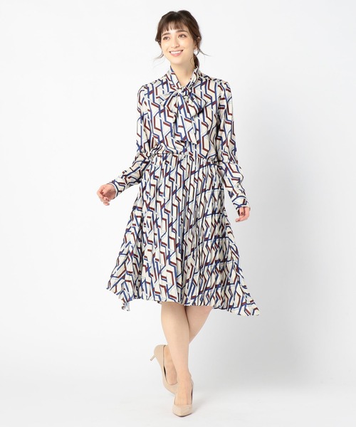 NARACAMICIE（ナラカミーチェ）の「《セットアップ対応》クラシックキカ柄膝丈プリーツスカート（スカート・レディース・ネイビー/オフホワイト・MEDIUM/X-LARGE）」の10枚目の写真