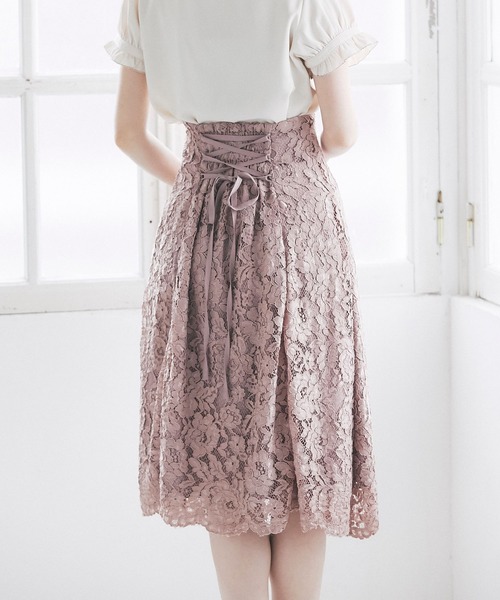 tocco closet(トッコ クローゼット)の「後ろレースアップデザイン総レーススカート(スカート・レディース・ベージュ/ネイビー/グリーン系その他/ラベンダー/ピンク系その他/ブラック・M)」の6枚目の写真