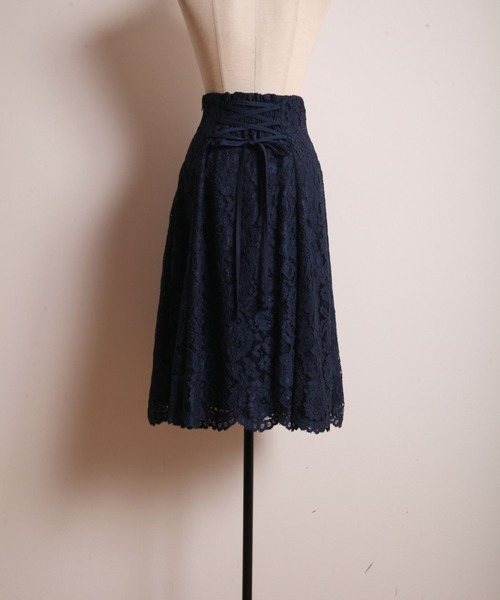 tocco closet(トッコ クローゼット)の「後ろレースアップデザイン総レーススカート(スカート・レディース・ベージュ/ネイビー/グリーン系その他/ラベンダー/ピンク系その他/ブラック・M)」の12枚目の写真