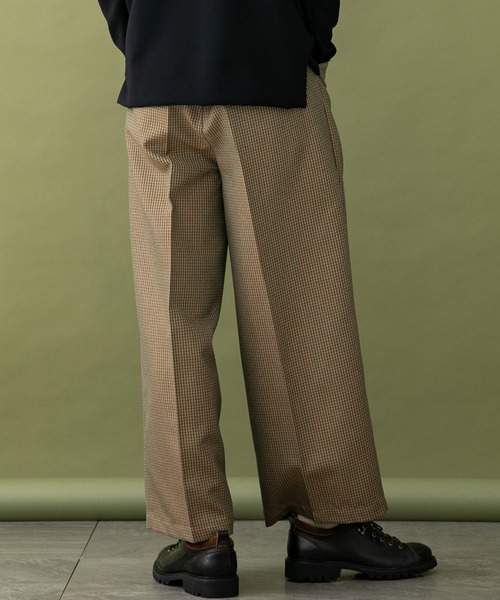 UNITED TOKYO(ユナイテッドトウキョウ)の「バレンシアギャバワイドパンツ(スラックス・メンズ・ブラウン系その他/ブラック/グリーン・1/2/3)」の15枚目の写真