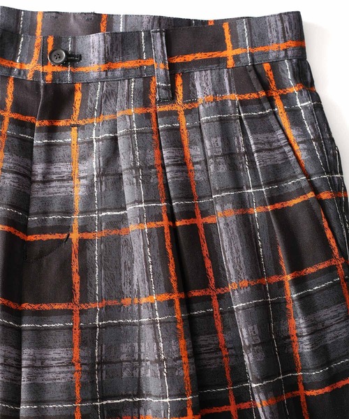 SHAREEF(シャリーフ)の「DRAWING CHECK SHORT PANTS(その他パンツ・メンズ・ブラック系その他/ネイビー/バーガンディー・1/3/2)」の9枚目の写真