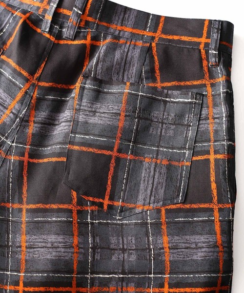 SHAREEF(シャリーフ)の「DRAWING CHECK SHORT PANTS(その他パンツ・メンズ・ブラック系その他/ネイビー/バーガンディー・1/3/2)」の15枚目の写真