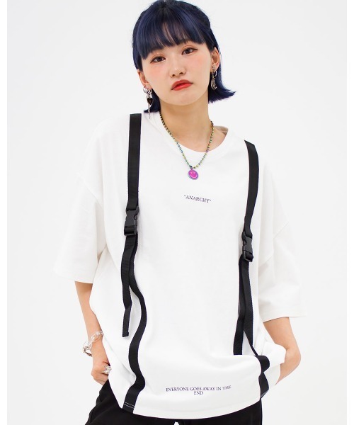 A‘gem 9(エージェムナイン)の「『A'GEM/9』ベルトデザインTEE/半袖Tシャツ/カットソー(Tシャツ/カットソー・メンズ・ホワイト/ブラック/ベージュ・FREE)」の2枚目の写真