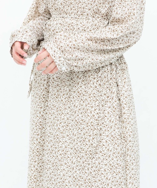 Clice de Paris(クリシェドゥパリス)の「2段花柄ワンピース(ワンピース・レディース・オフホワイト・FREE)」の12枚目の写真