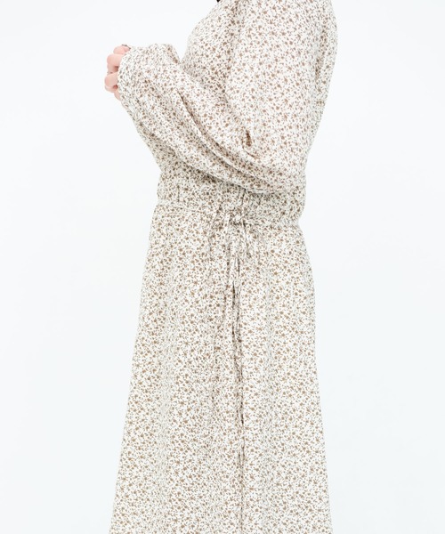 Clice de Paris(クリシェドゥパリス)の「2段花柄ワンピース(ワンピース・レディース・オフホワイト・FREE)」の6枚目の写真