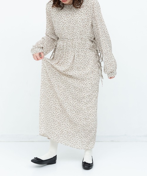 Clice de Paris(クリシェドゥパリス)の「2段花柄ワンピース(ワンピース・レディース・オフホワイト・FREE)」の9枚目の写真