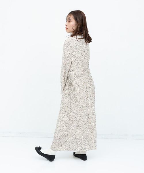 Clice de Paris(クリシェドゥパリス)の「2段花柄ワンピース(ワンピース・レディース・オフホワイト・FREE)」の11枚目の写真