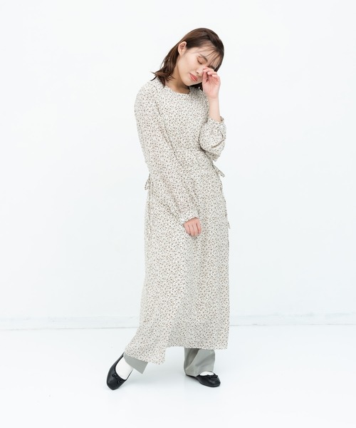 Clice de Paris(クリシェドゥパリス)の「2段花柄ワンピース(ワンピース・レディース・オフホワイト・FREE)」の16枚目の写真