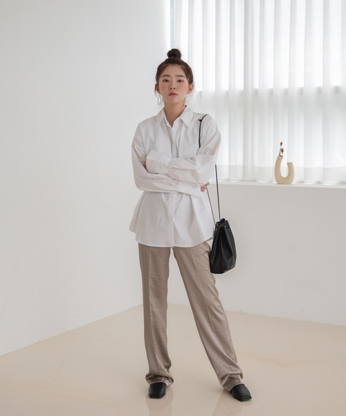 UNE MANSION（ユヌマンション）の「[UNE MADE] ウエストゴムハイウエストワイドサテンスラックス（スラックス・レディース・ブラック/モカ/ダークブルー・FREE）」の16枚目の写真