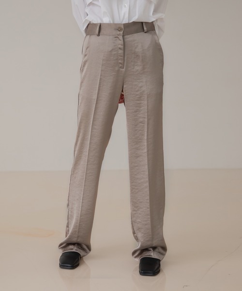 UNE MANSION（ユヌマンション）の「[UNE MADE] ウエストゴムハイウエストワイドサテンスラックス（スラックス・レディース・ブラック/モカ/ダークブルー・FREE）」の19枚目の写真